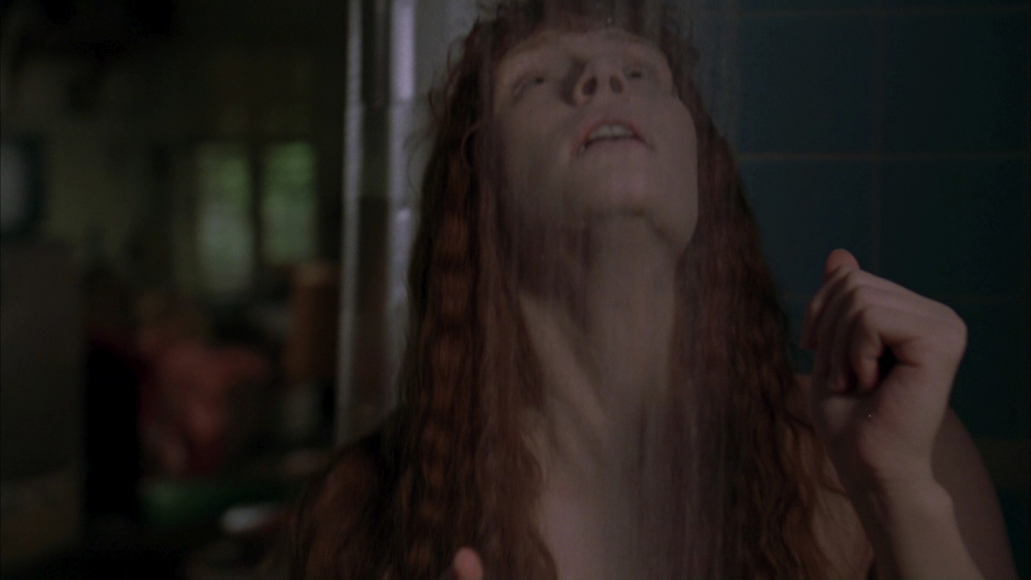 LadyintheWater_Captures_0103.jpg