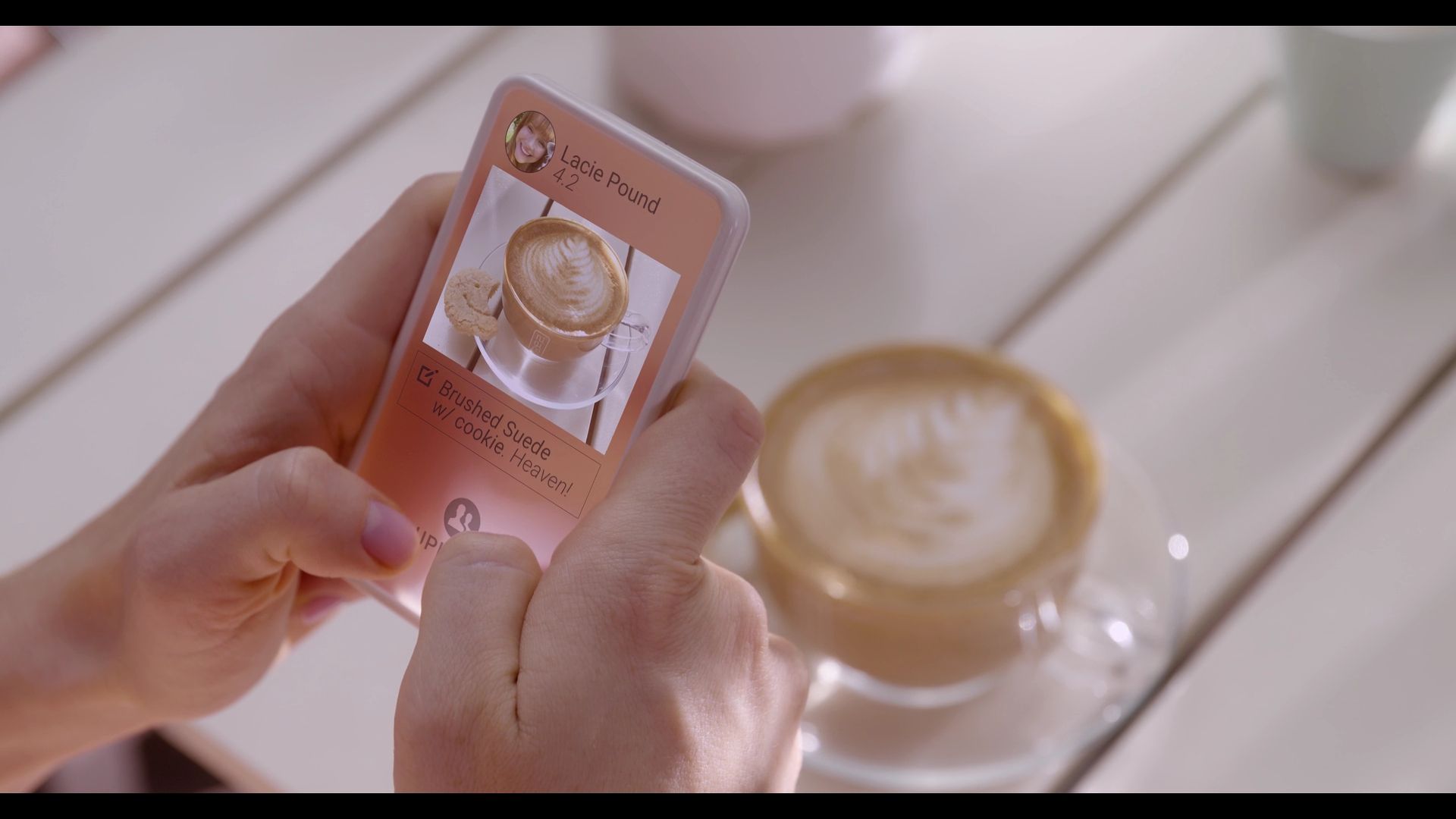 BlackMirror_3x01_Nosedive_0070.jpg