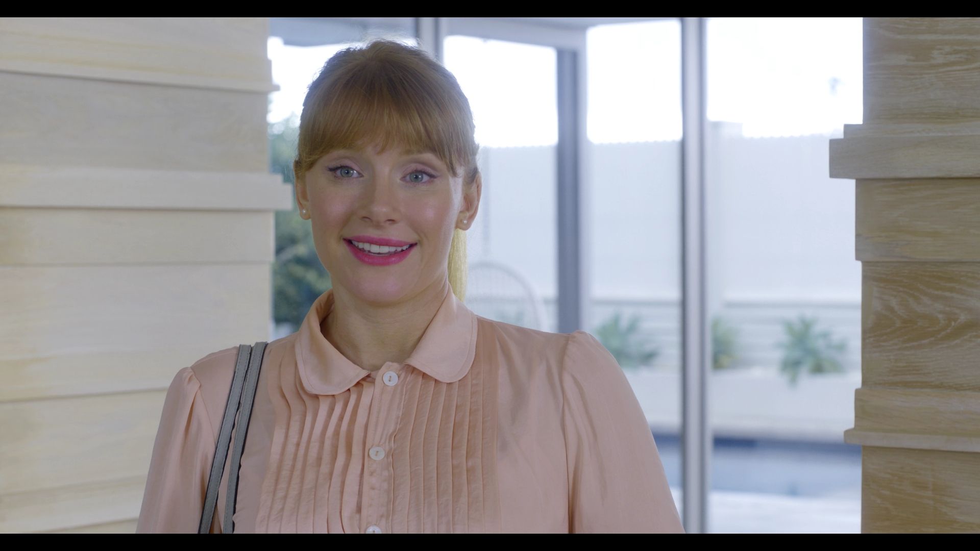 BlackMirror_3x01_Nosedive_0149.jpg