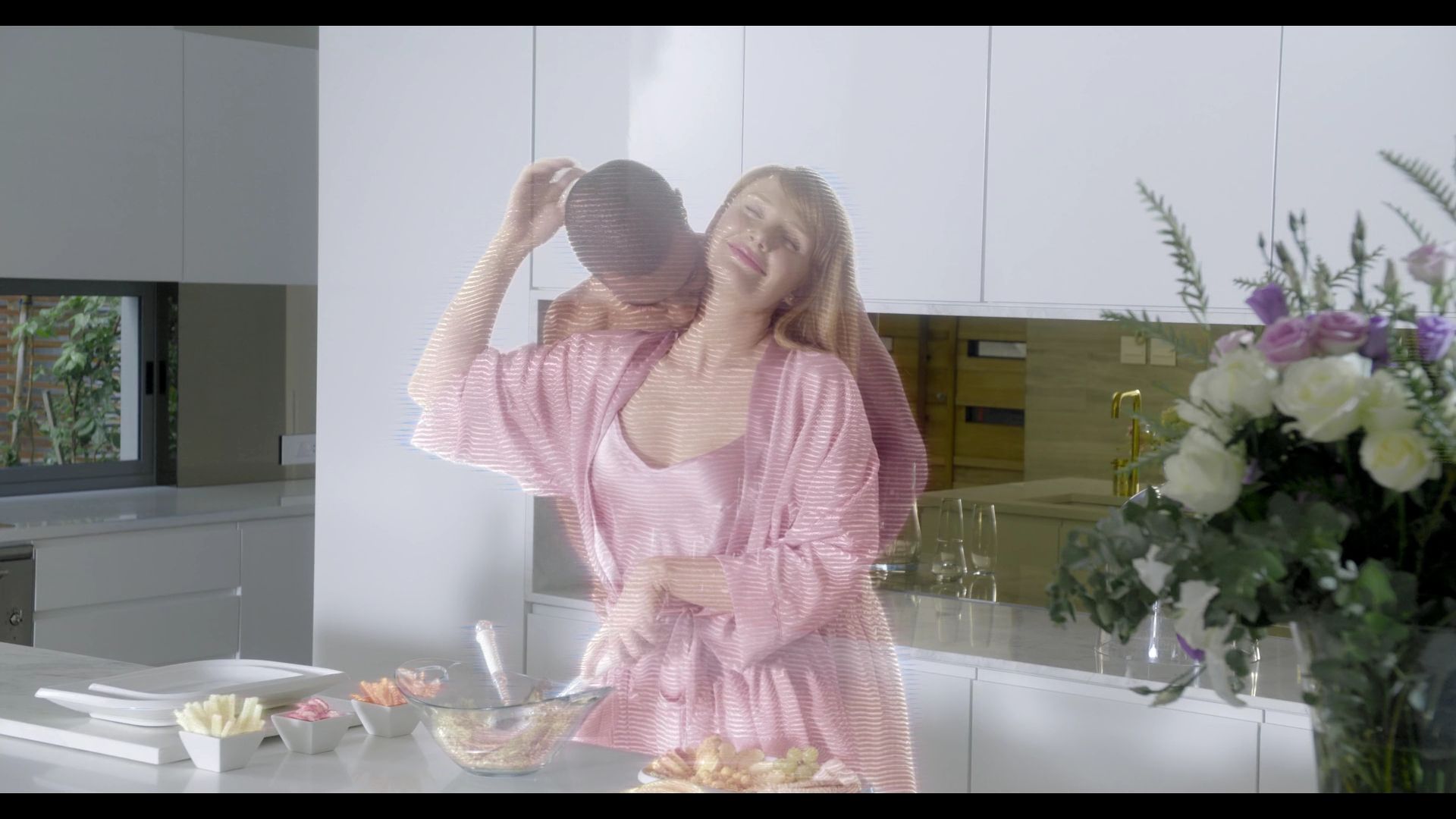 BlackMirror_3x01_Nosedive_0159.jpg