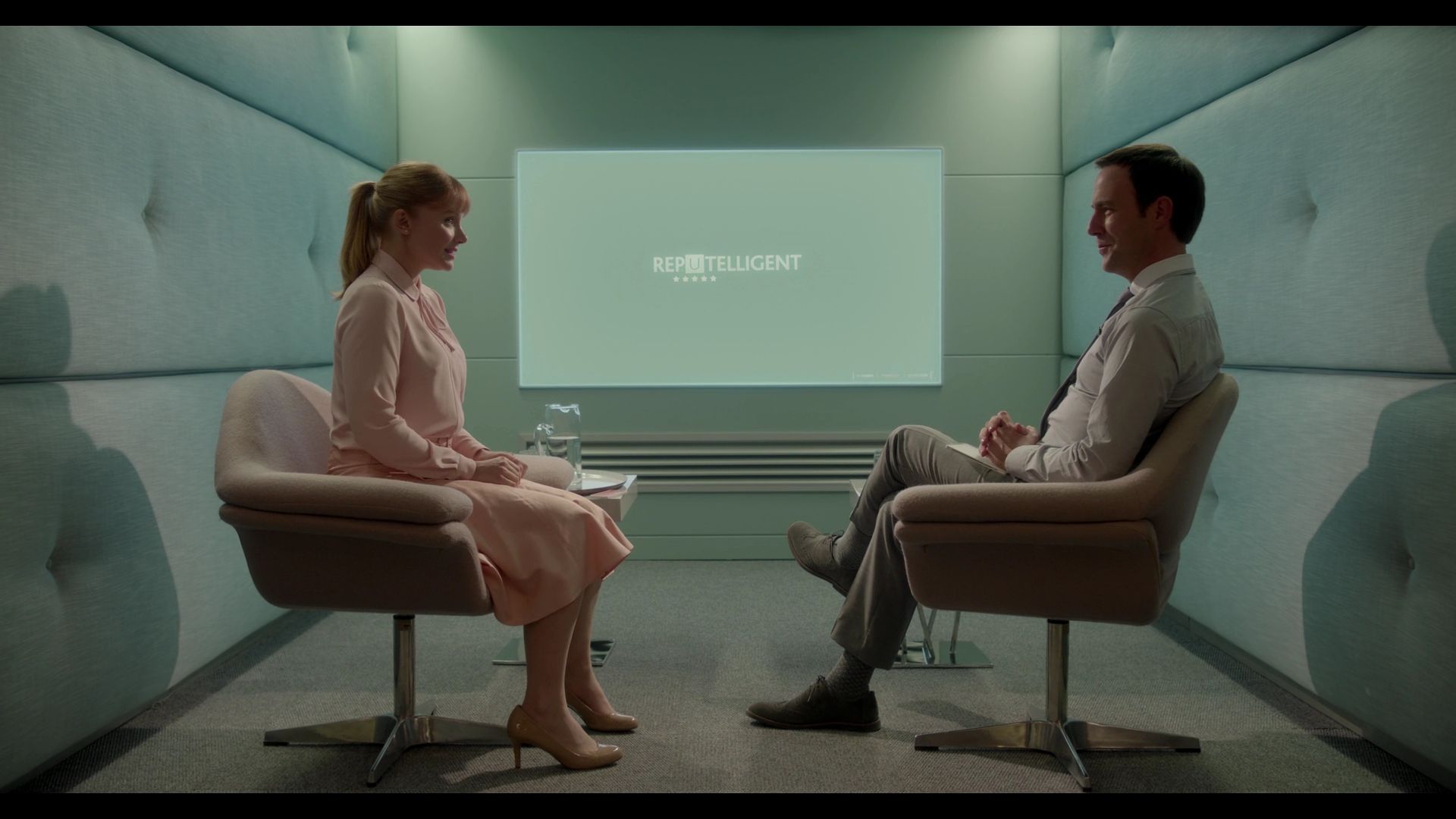 BlackMirror_3x01_Nosedive_0199.jpg