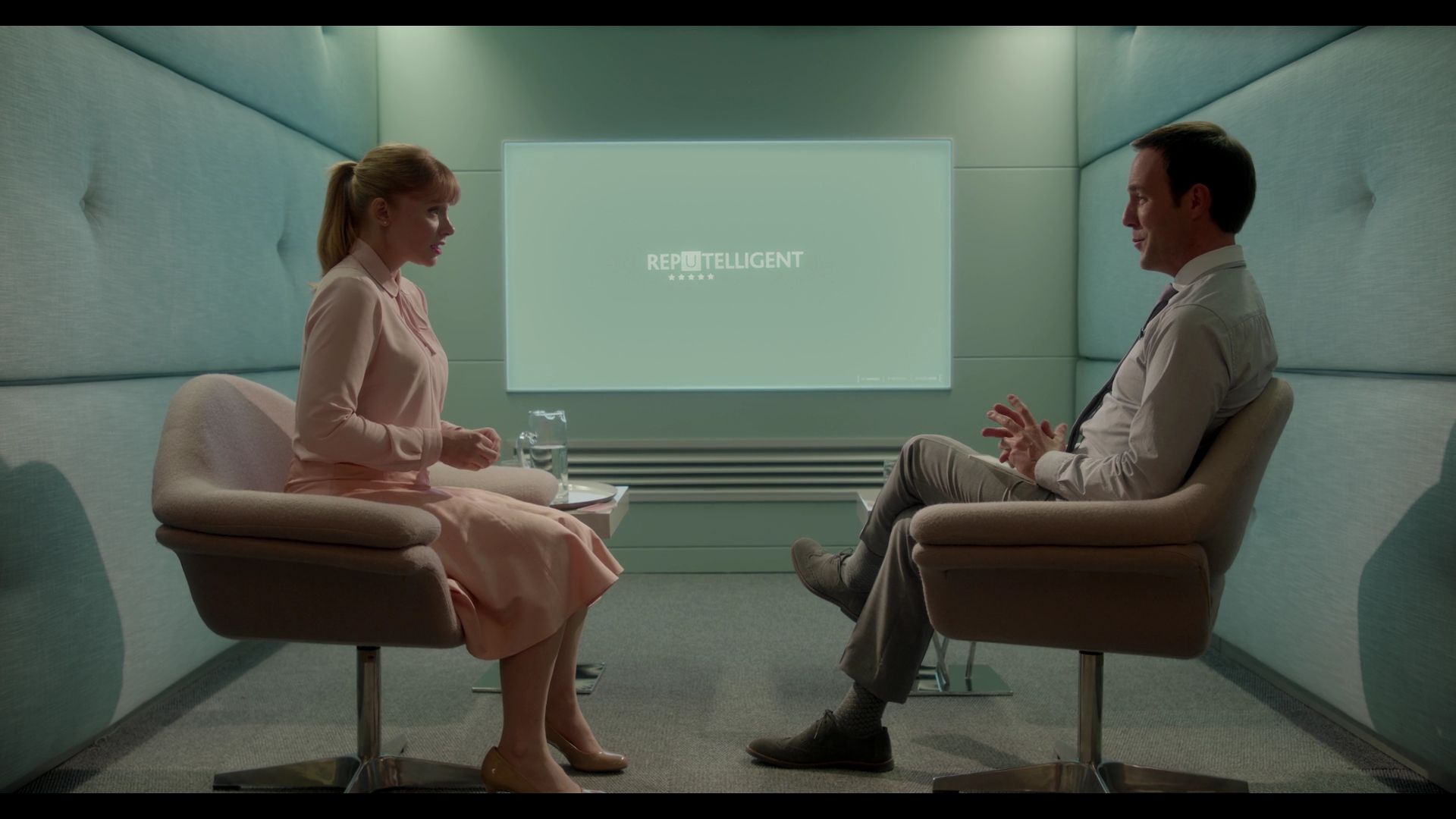 BlackMirror_3x01_Nosedive_0200.jpg