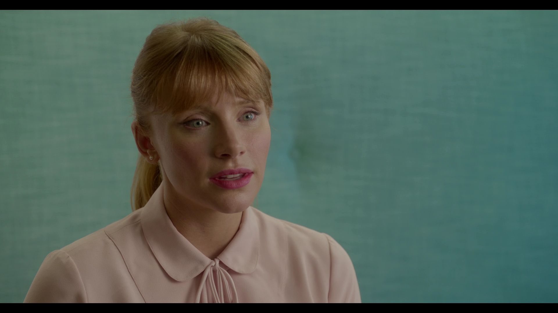 BlackMirror_3x01_Nosedive_0210.jpg