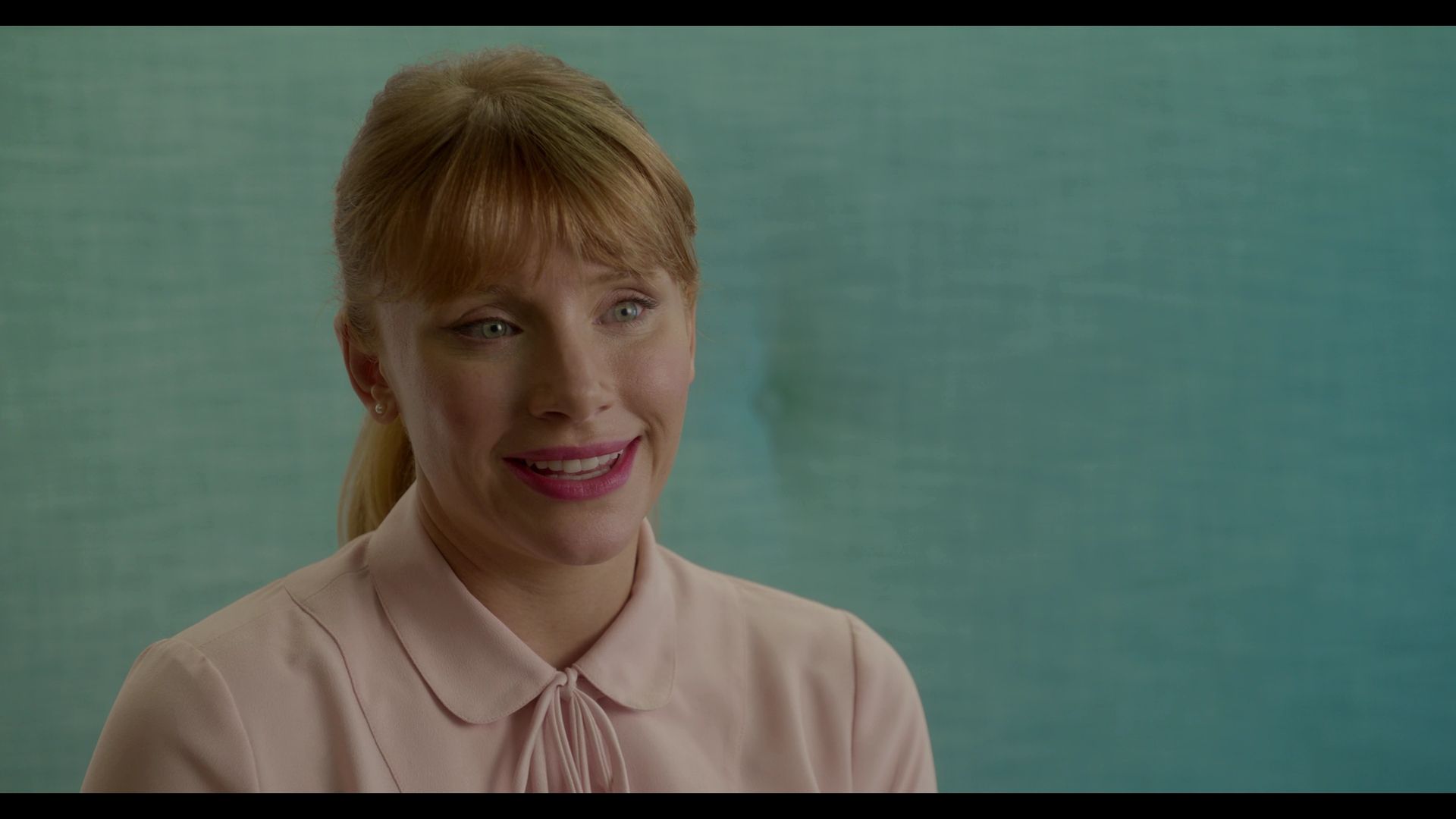 BlackMirror_3x01_Nosedive_0213.jpg