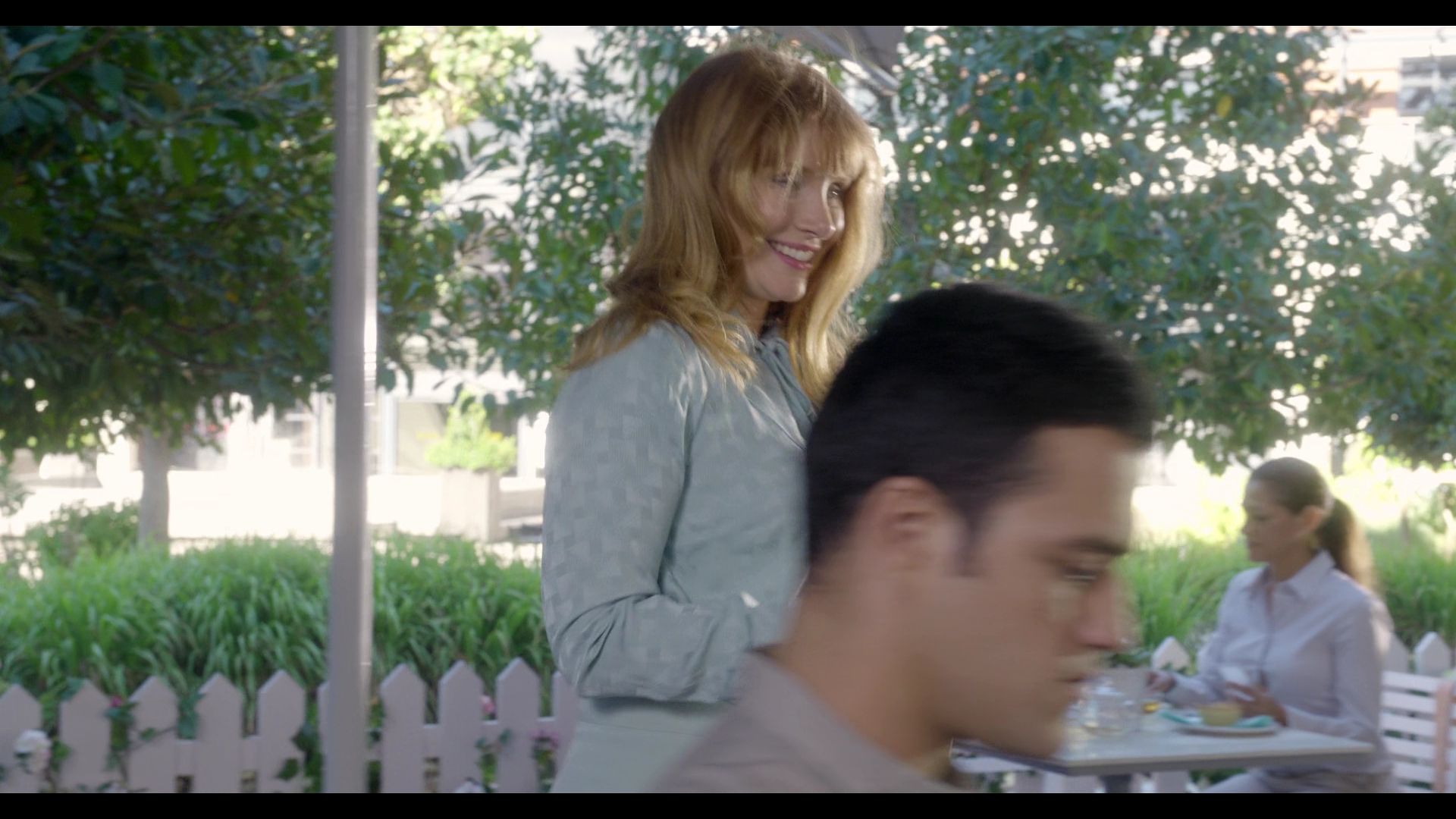 BlackMirror_3x01_Nosedive_0230.jpg