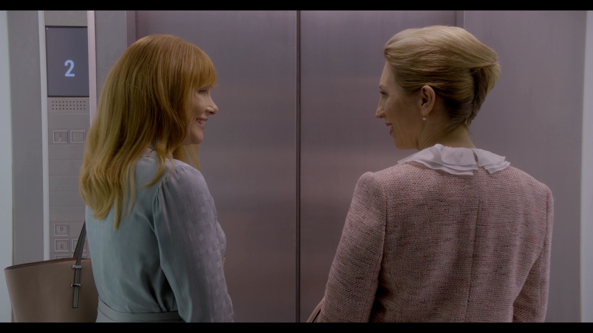 BlackMirror_3x01_Nosedive_0246.jpg