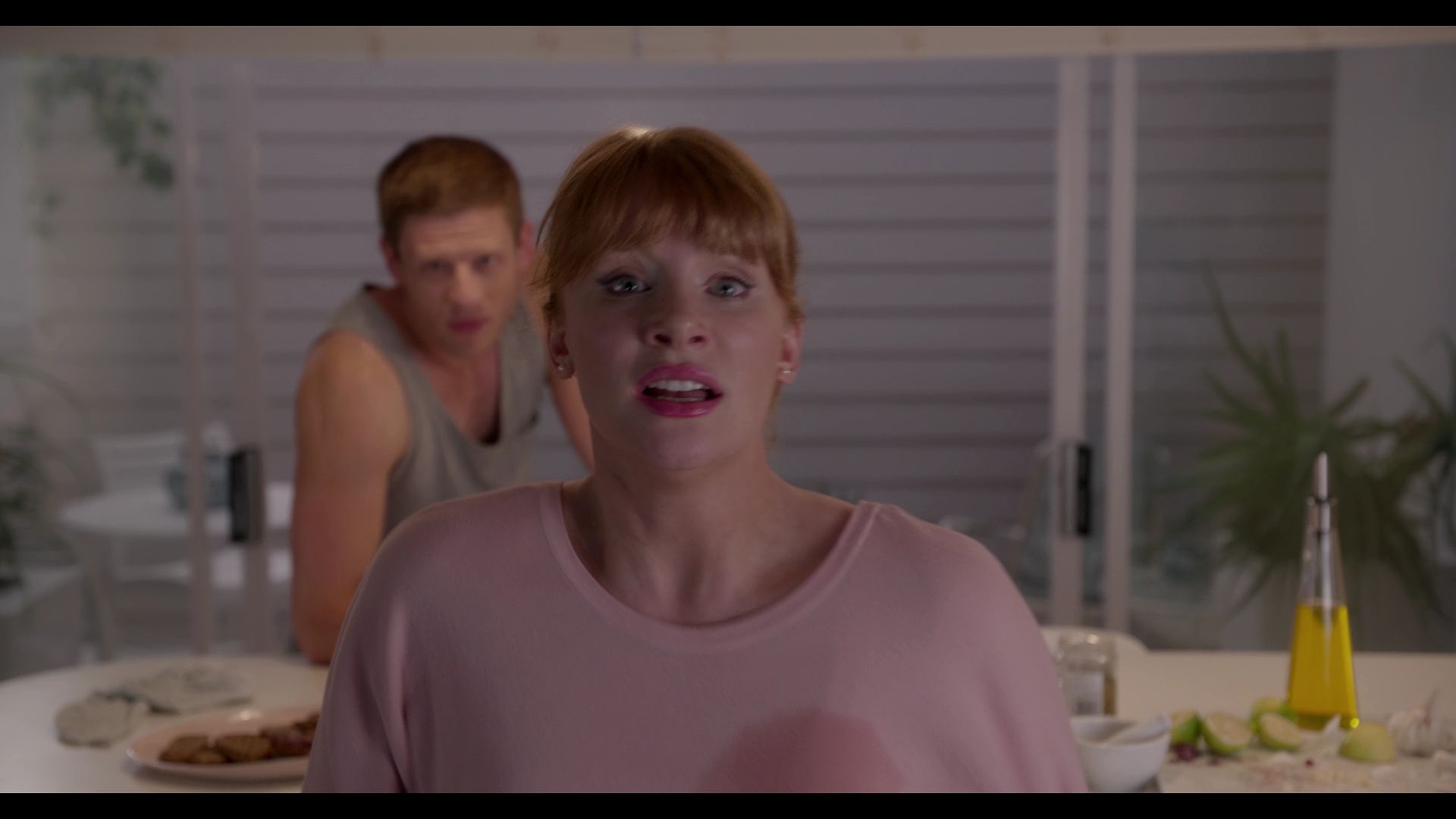 BlackMirror_3x01_Nosedive_0303.jpg