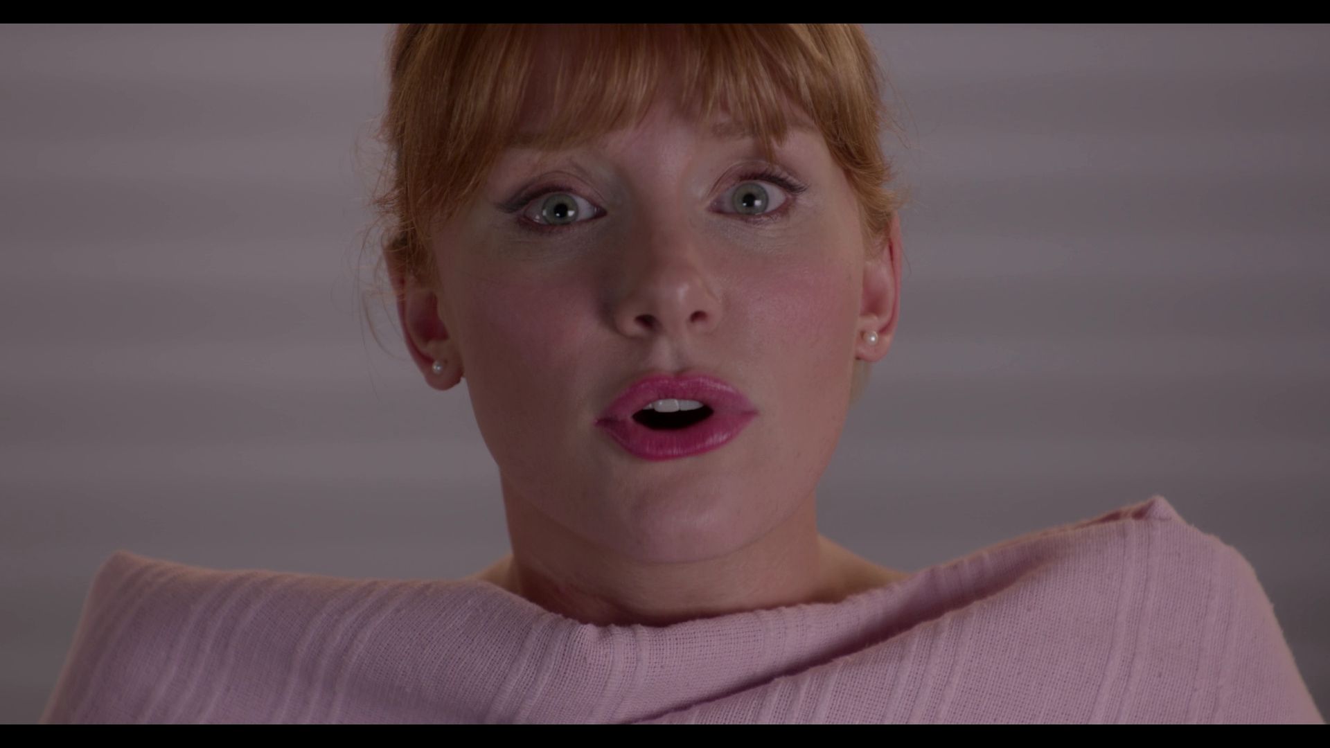 BlackMirror_3x01_Nosedive_0330.jpg
