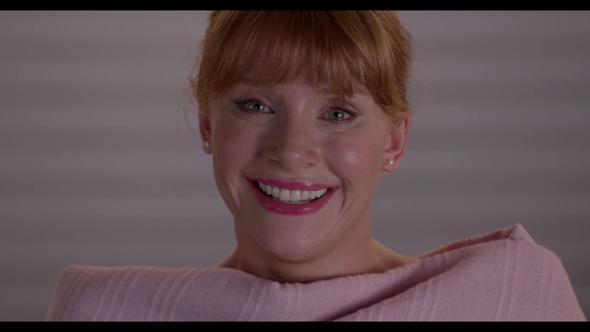 BlackMirror_3x01_Nosedive_0354.jpg