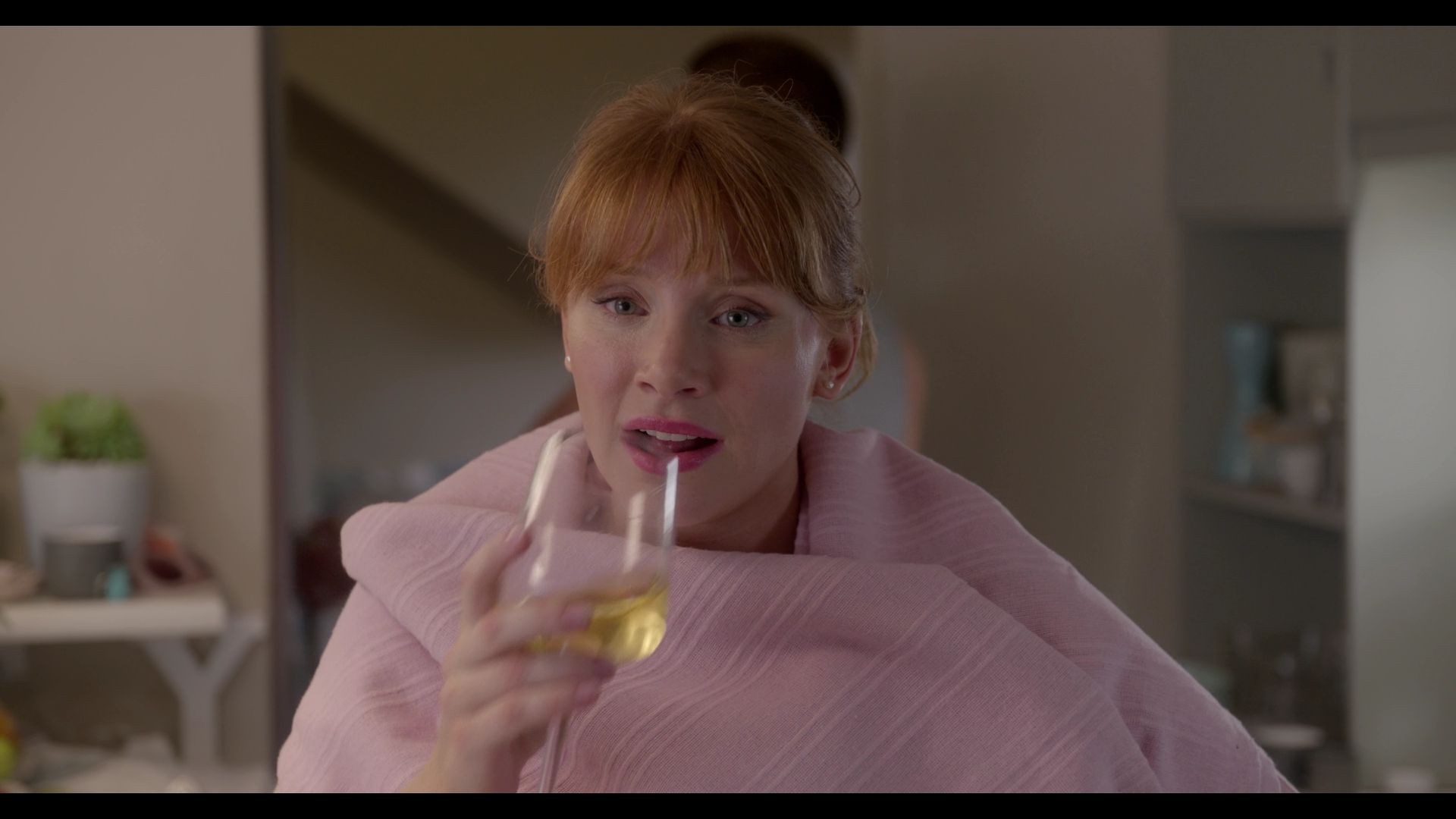 BlackMirror_3x01_Nosedive_0387.jpg