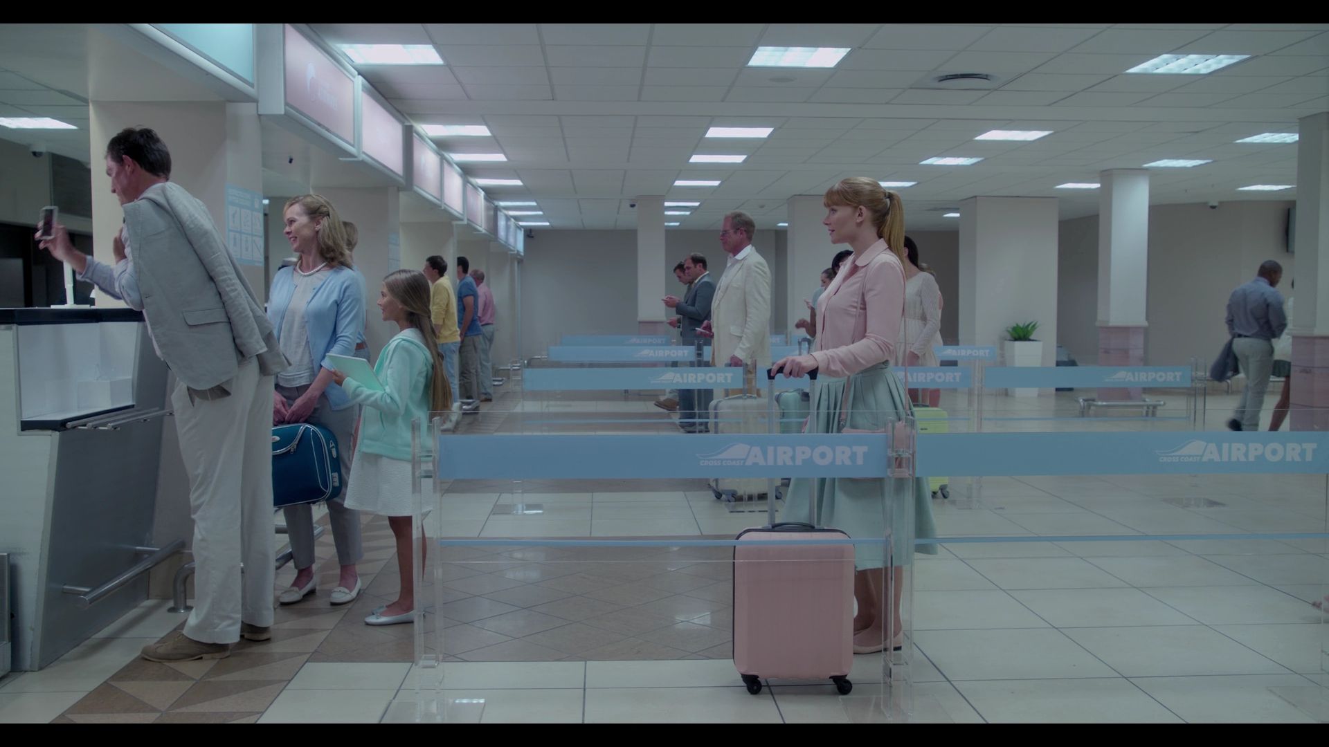 BlackMirror_3x01_Nosedive_0528.jpg
