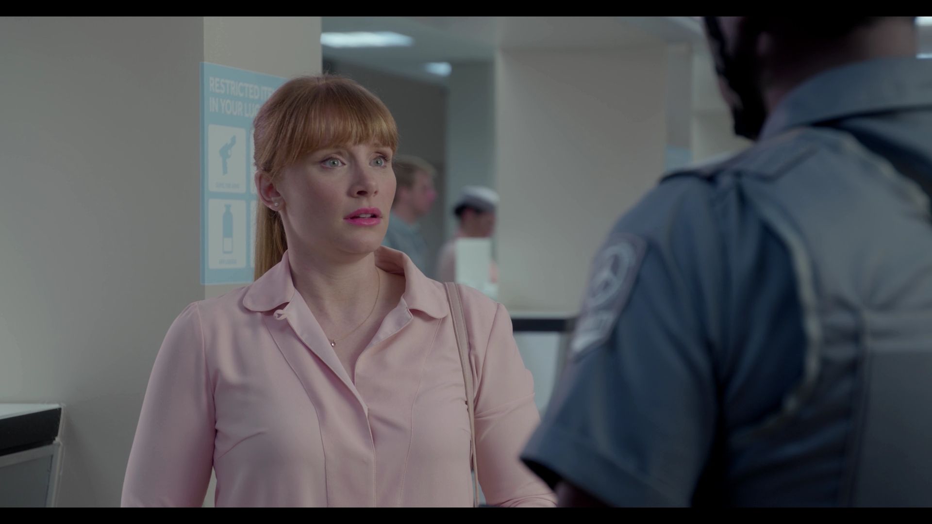 BlackMirror_3x01_Nosedive_0565.jpg
