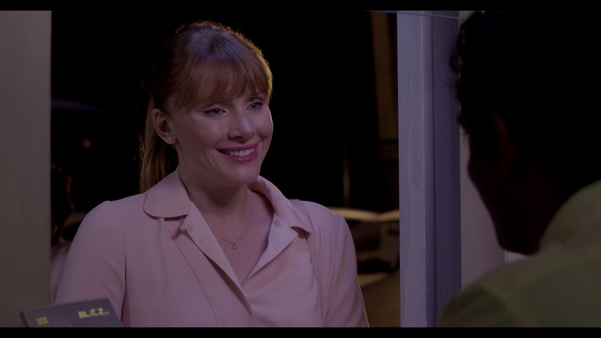 BlackMirror_3x01_Nosedive_0601.jpg