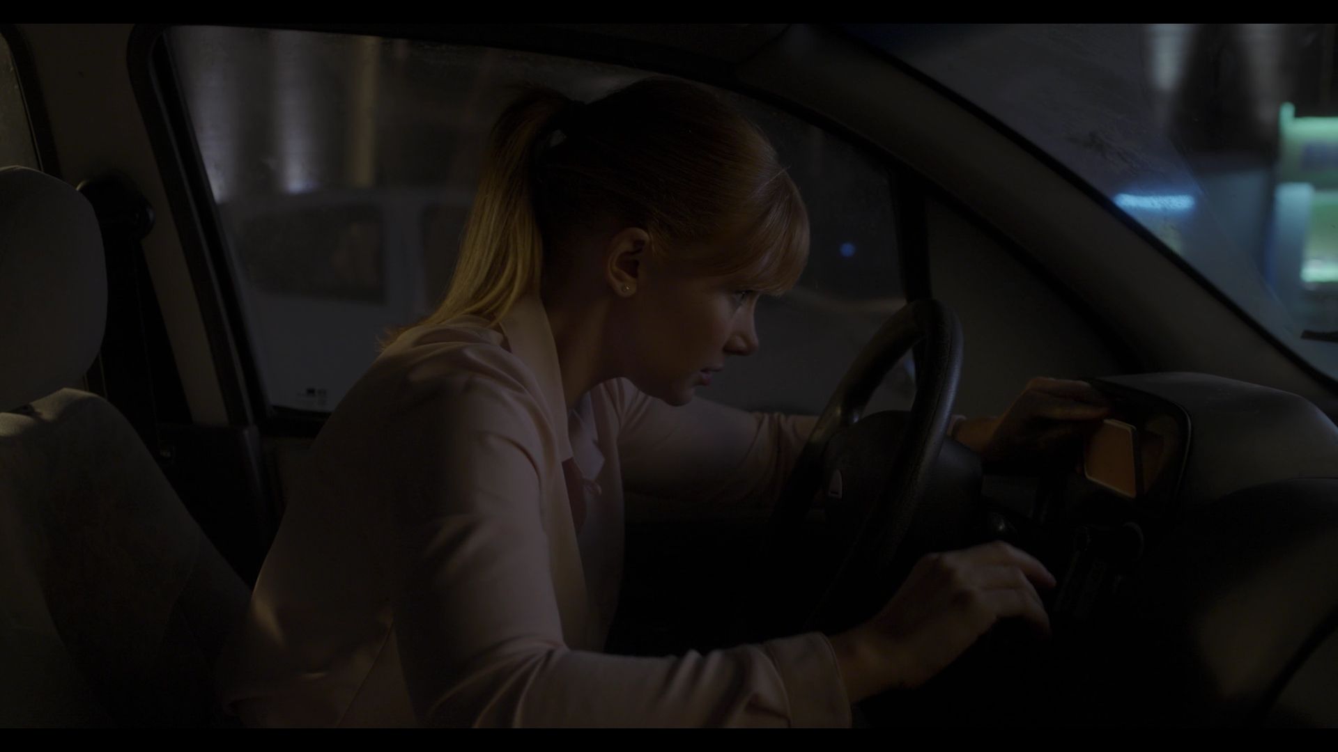 BlackMirror_3x01_Nosedive_0609.jpg BlackMirror_3x01_Nosedive_0609.jpg