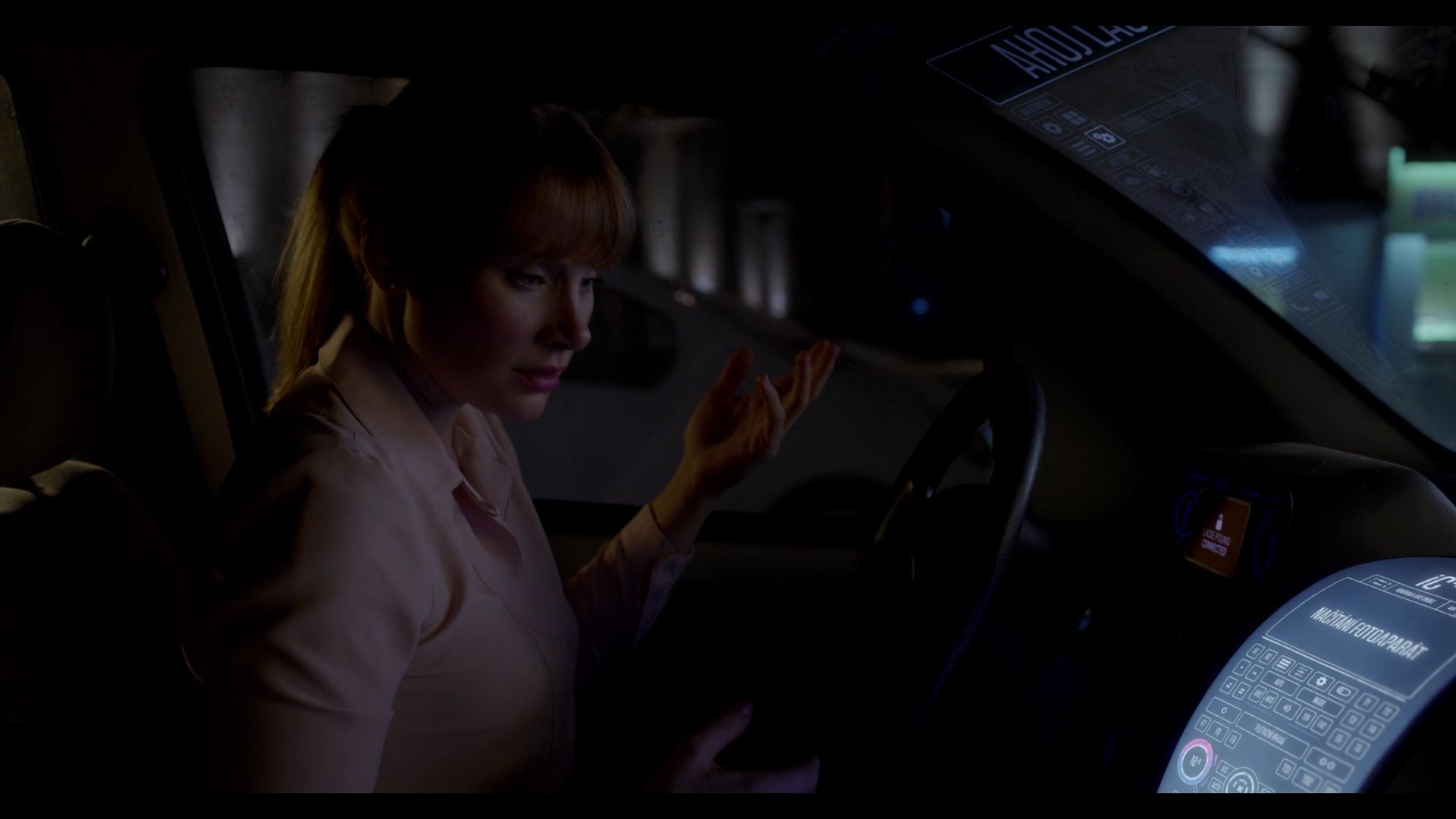 BlackMirror_3x01_Nosedive_0614.jpg
