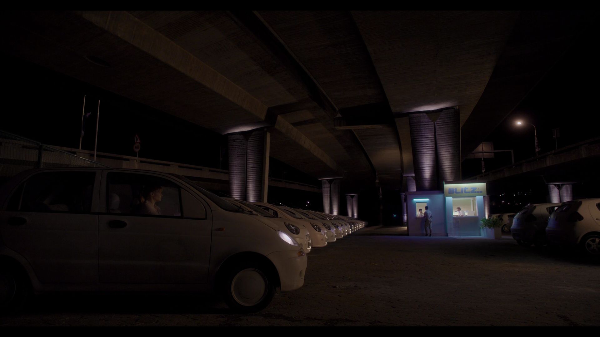 BlackMirror_3x01_Nosedive_0622.jpg BlackMirror_3x01_Nosedive_0622.jpg