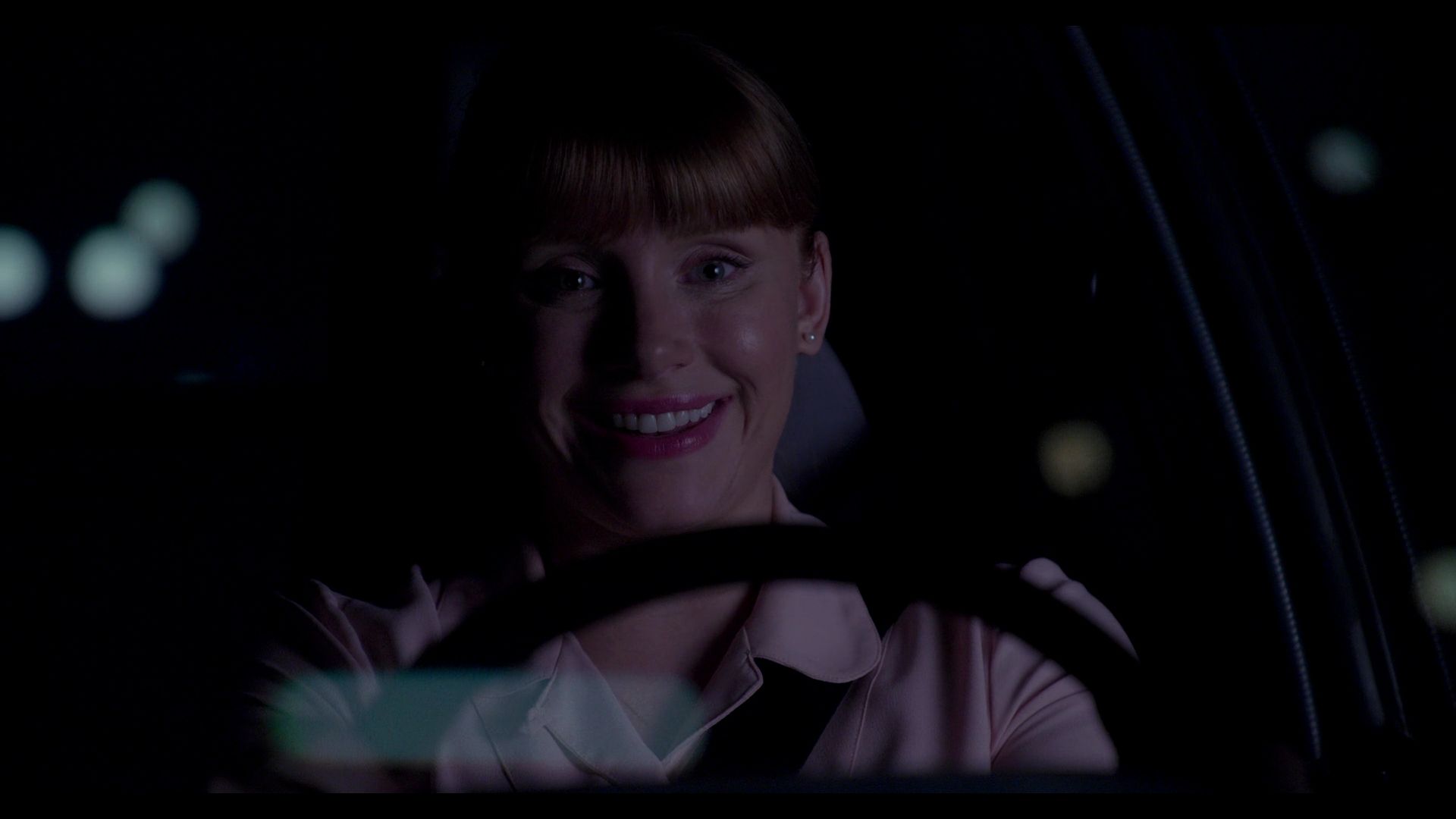 BlackMirror_3x01_Nosedive_0639.jpg