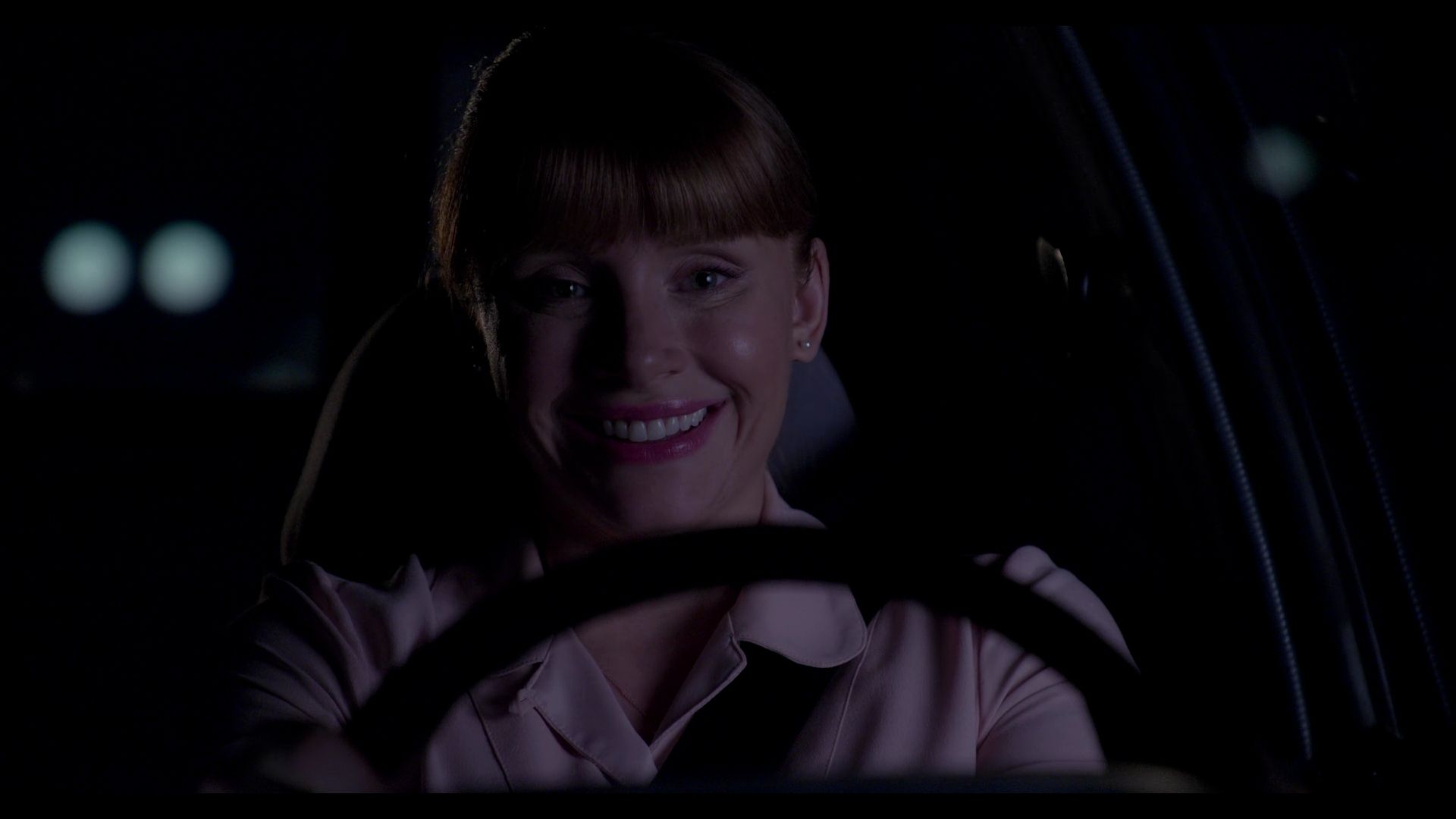 BlackMirror_3x01_Nosedive_0640.jpg