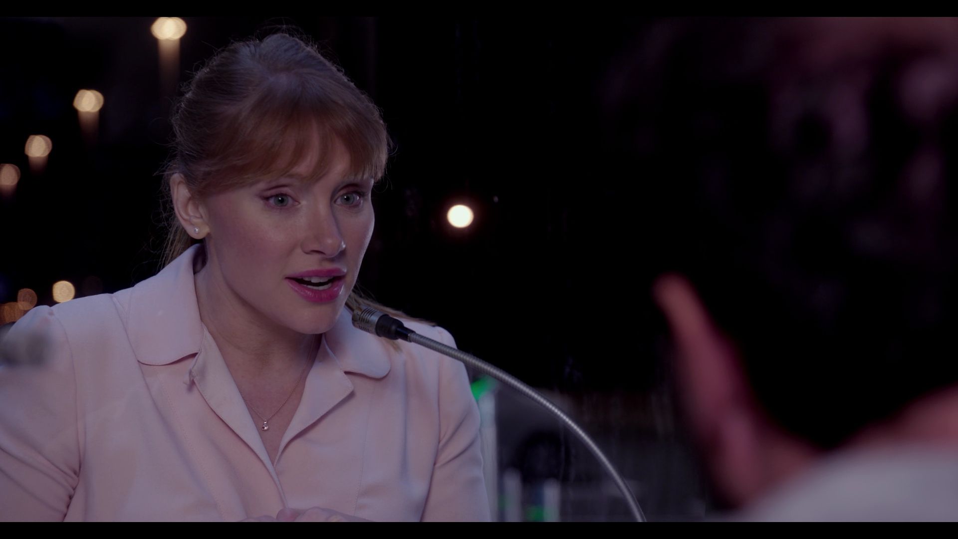 BlackMirror_3x01_Nosedive_0667.jpg