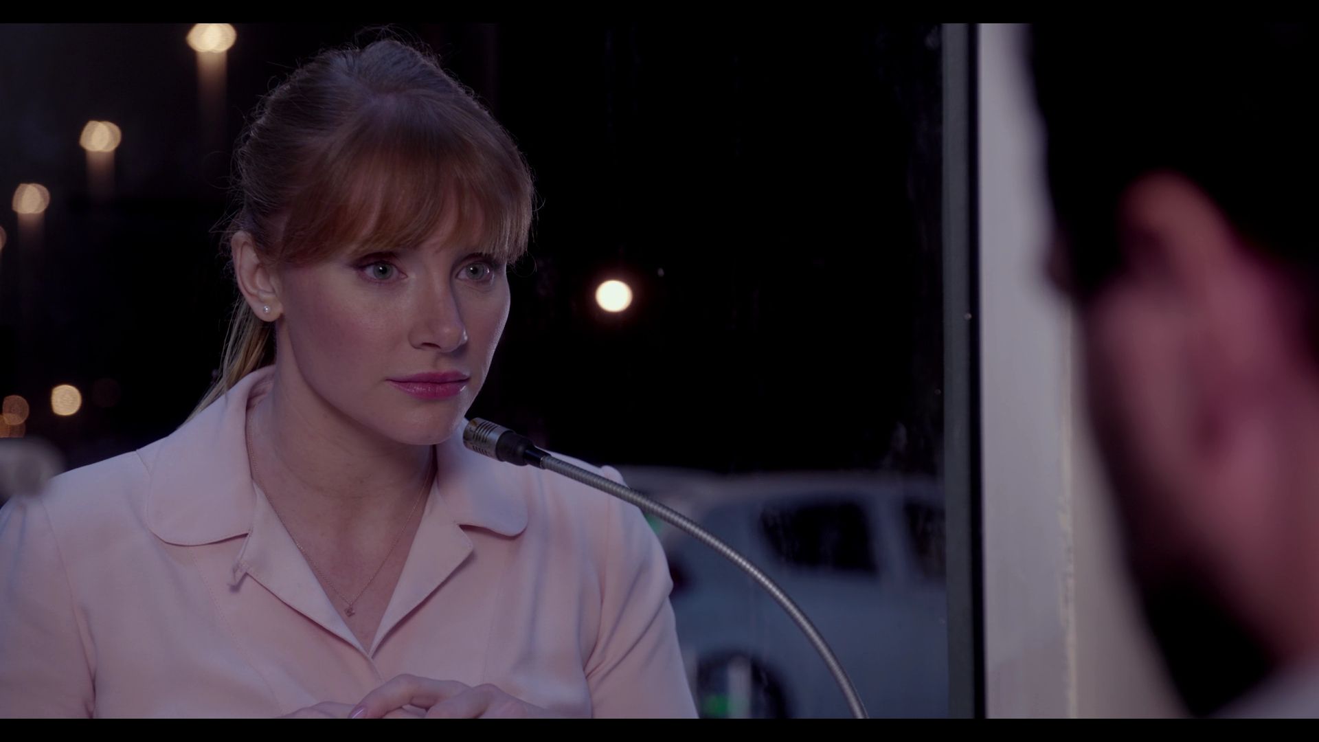 BlackMirror_3x01_Nosedive_0681.jpg