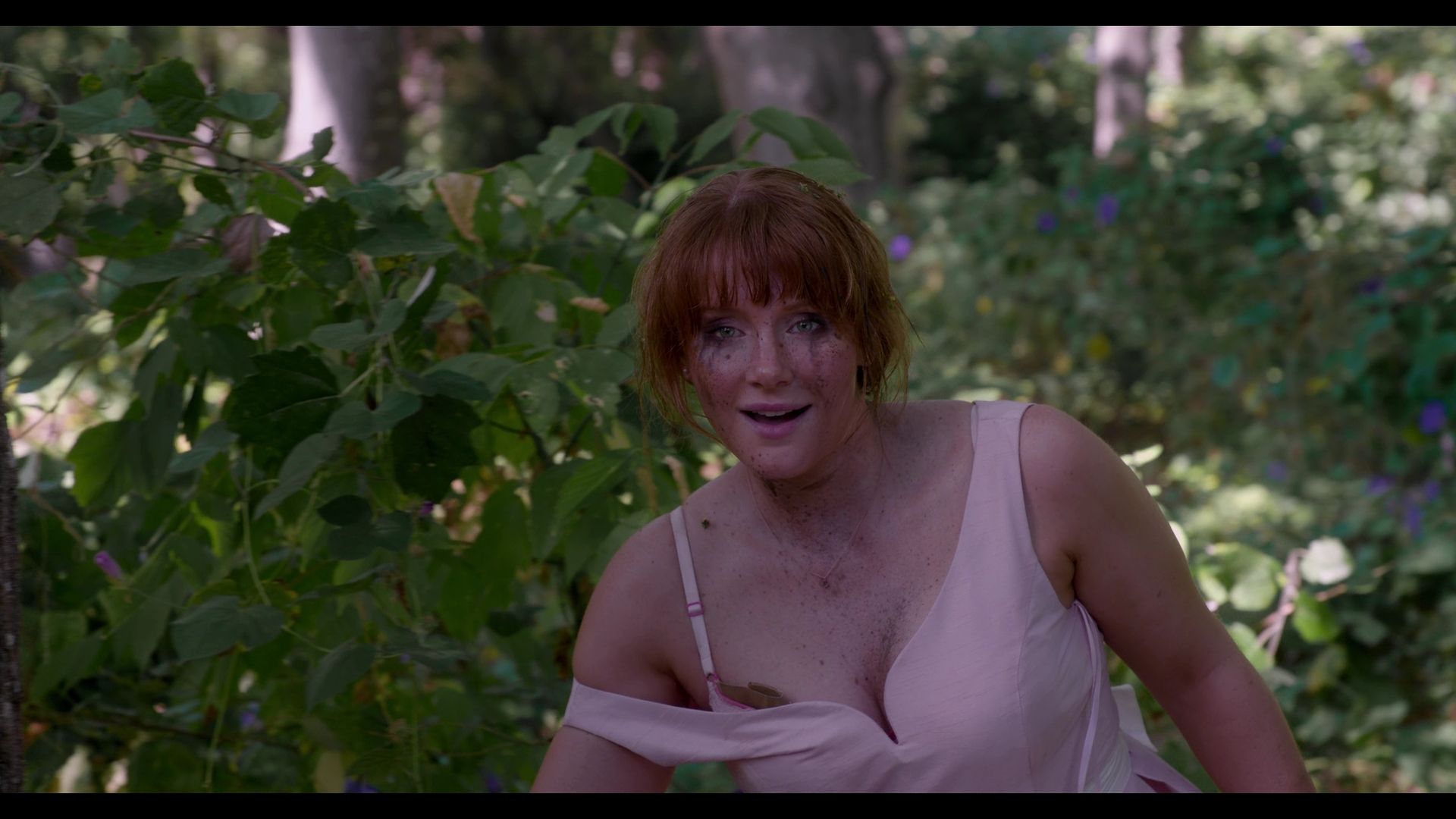 BlackMirror_3x01_Nosedive_0892.jpg