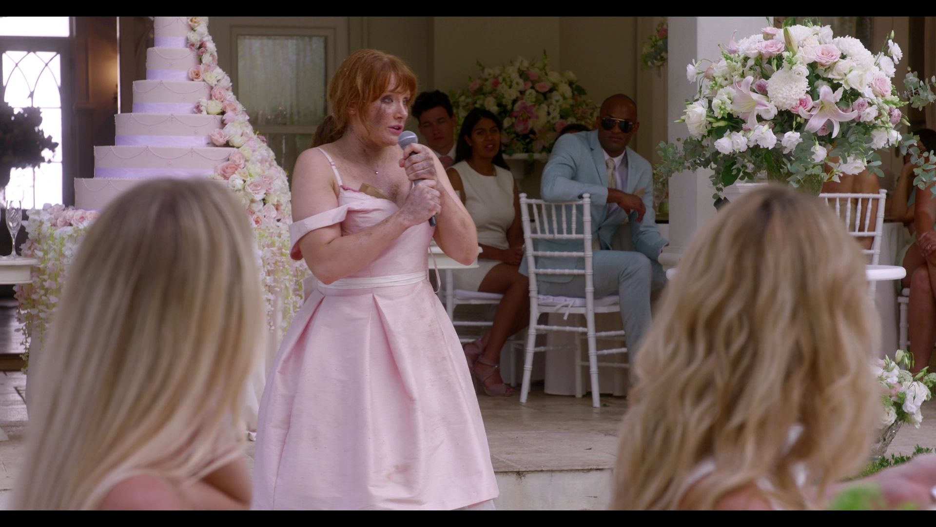 BlackMirror_3x01_Nosedive_0911.jpg