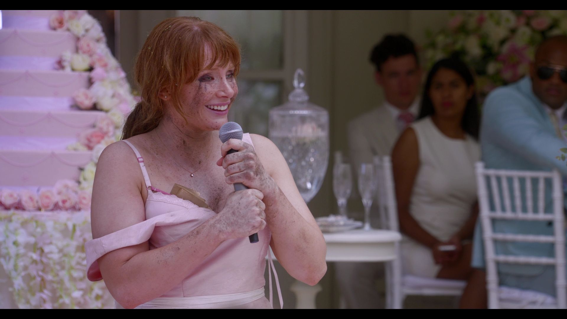 BlackMirror_3x01_Nosedive_0924.jpg