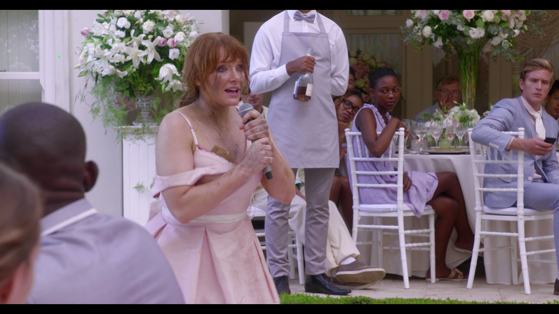 BlackMirror_3x01_Nosedive_0957.jpg