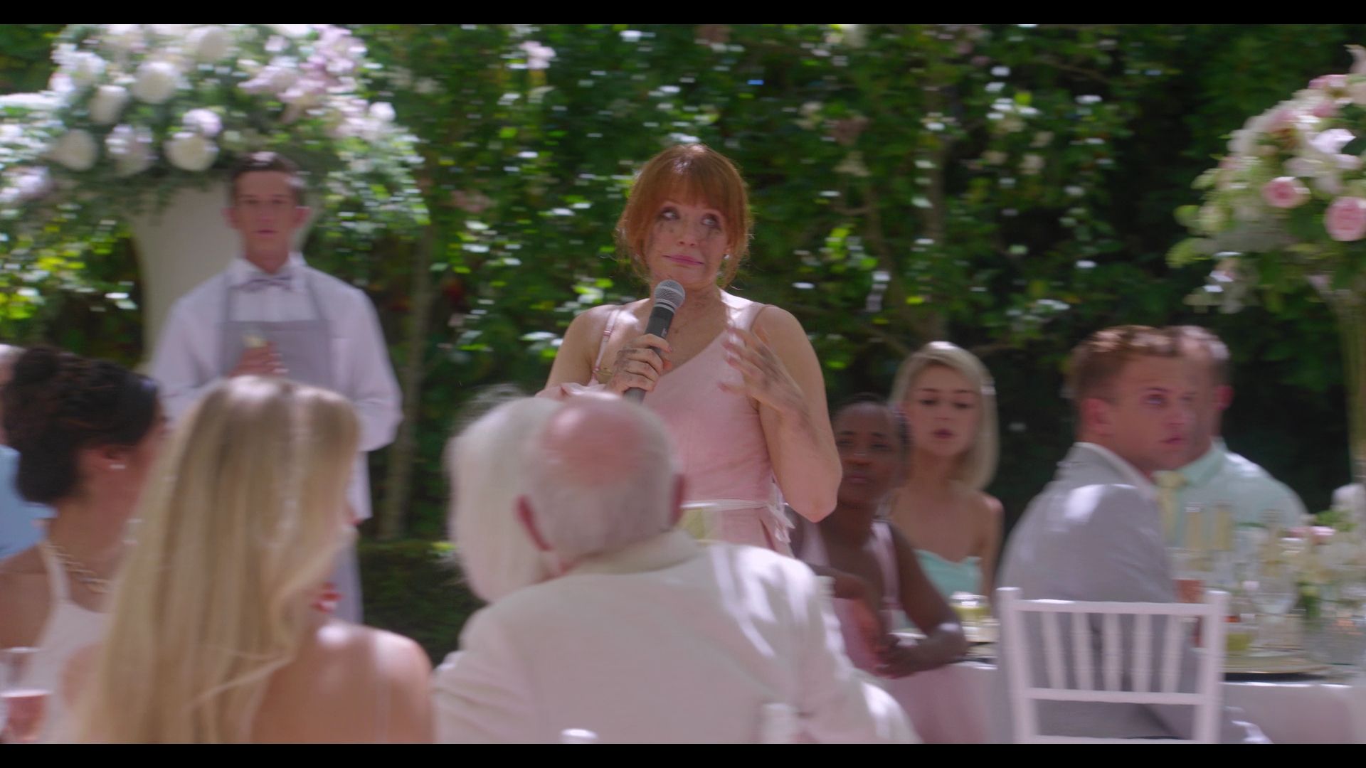 BlackMirror_3x01_Nosedive_0960.jpg
