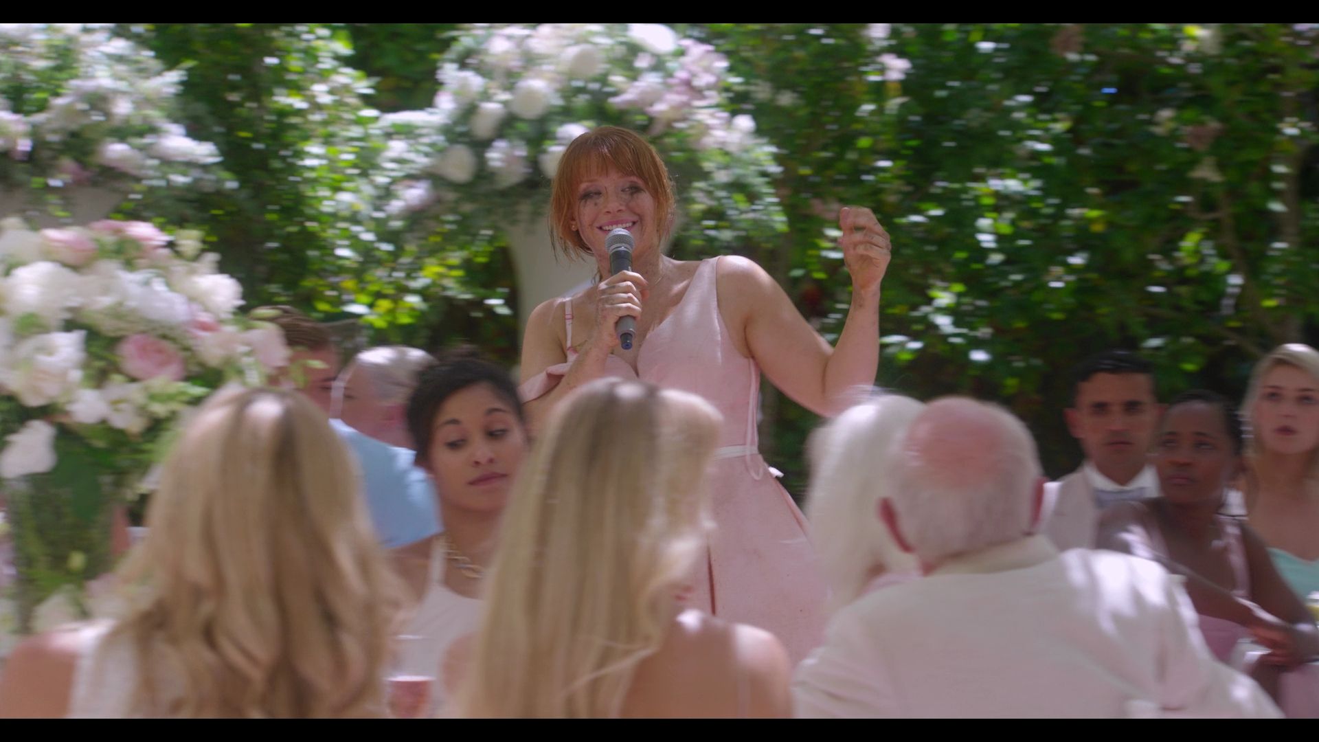 BlackMirror_3x01_Nosedive_0961.jpg