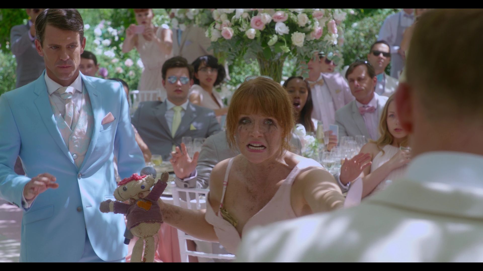 BlackMirror_3x01_Nosedive_1014.jpg