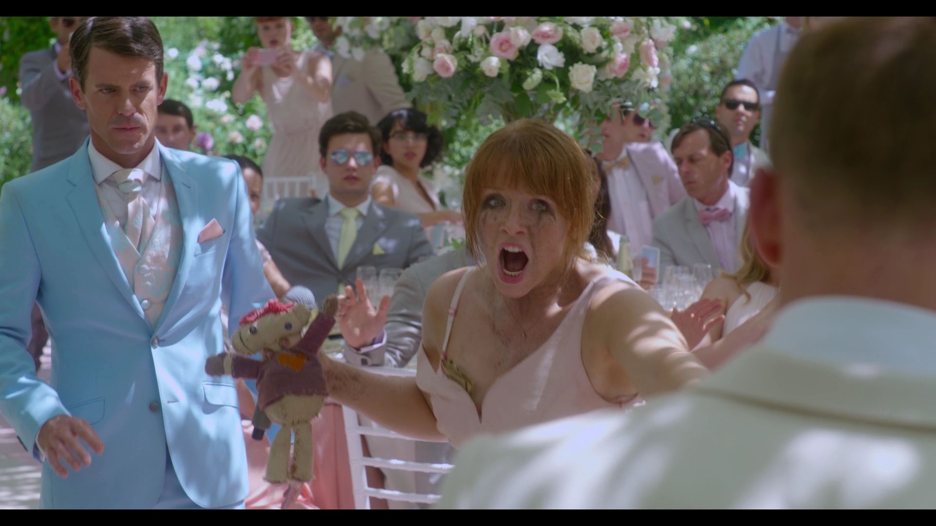 BlackMirror_3x01_Nosedive_1015.jpg
