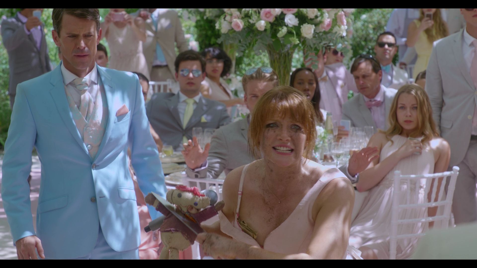 BlackMirror_3x01_Nosedive_1018.jpg