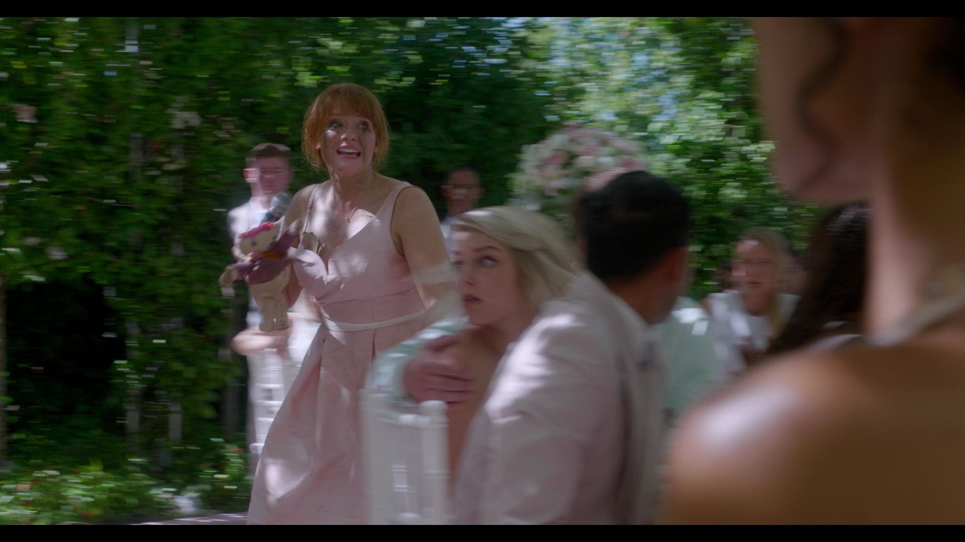 BlackMirror_3x01_Nosedive_1025.jpg