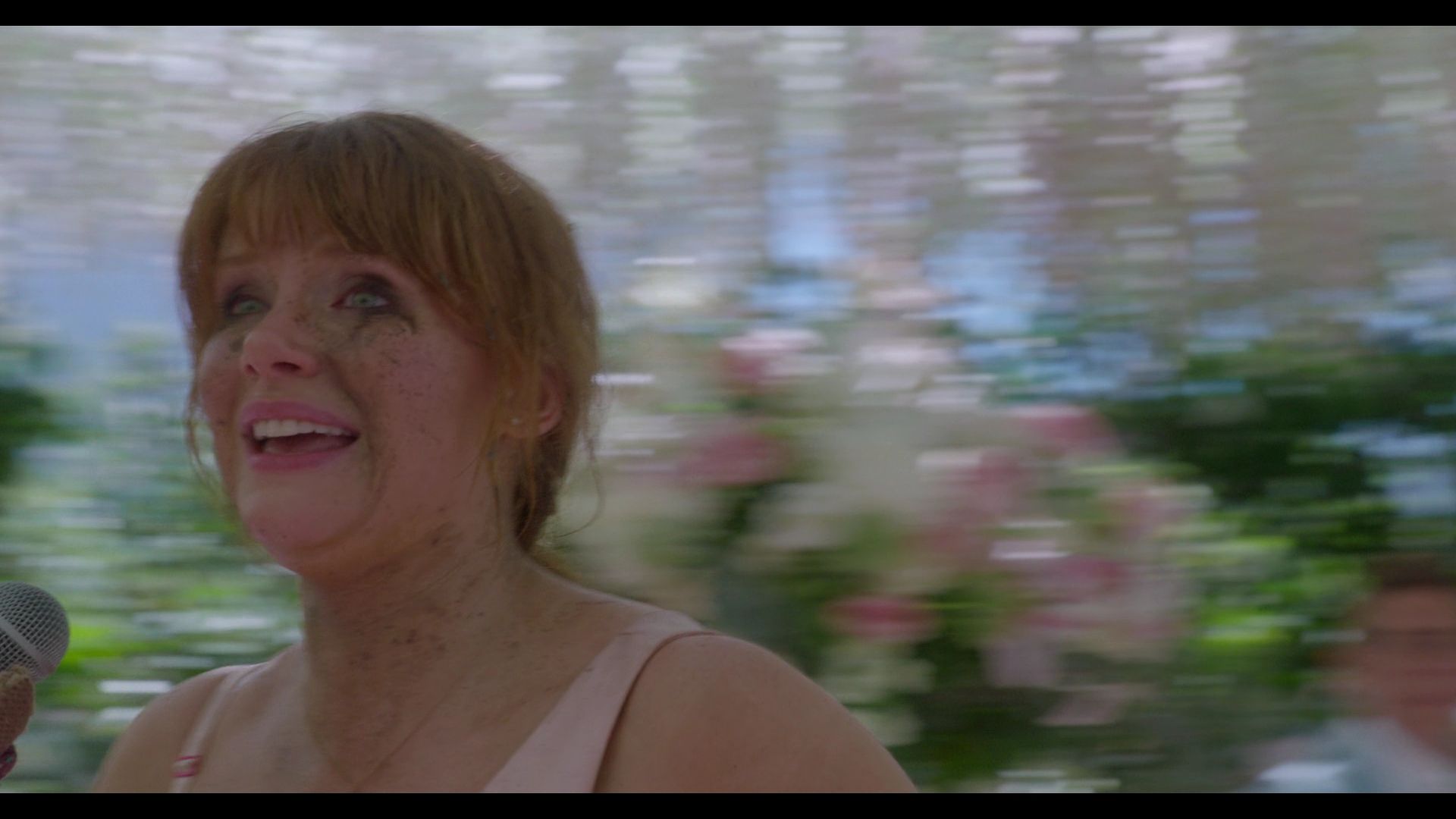 BlackMirror_3x01_Nosedive_1028.jpg