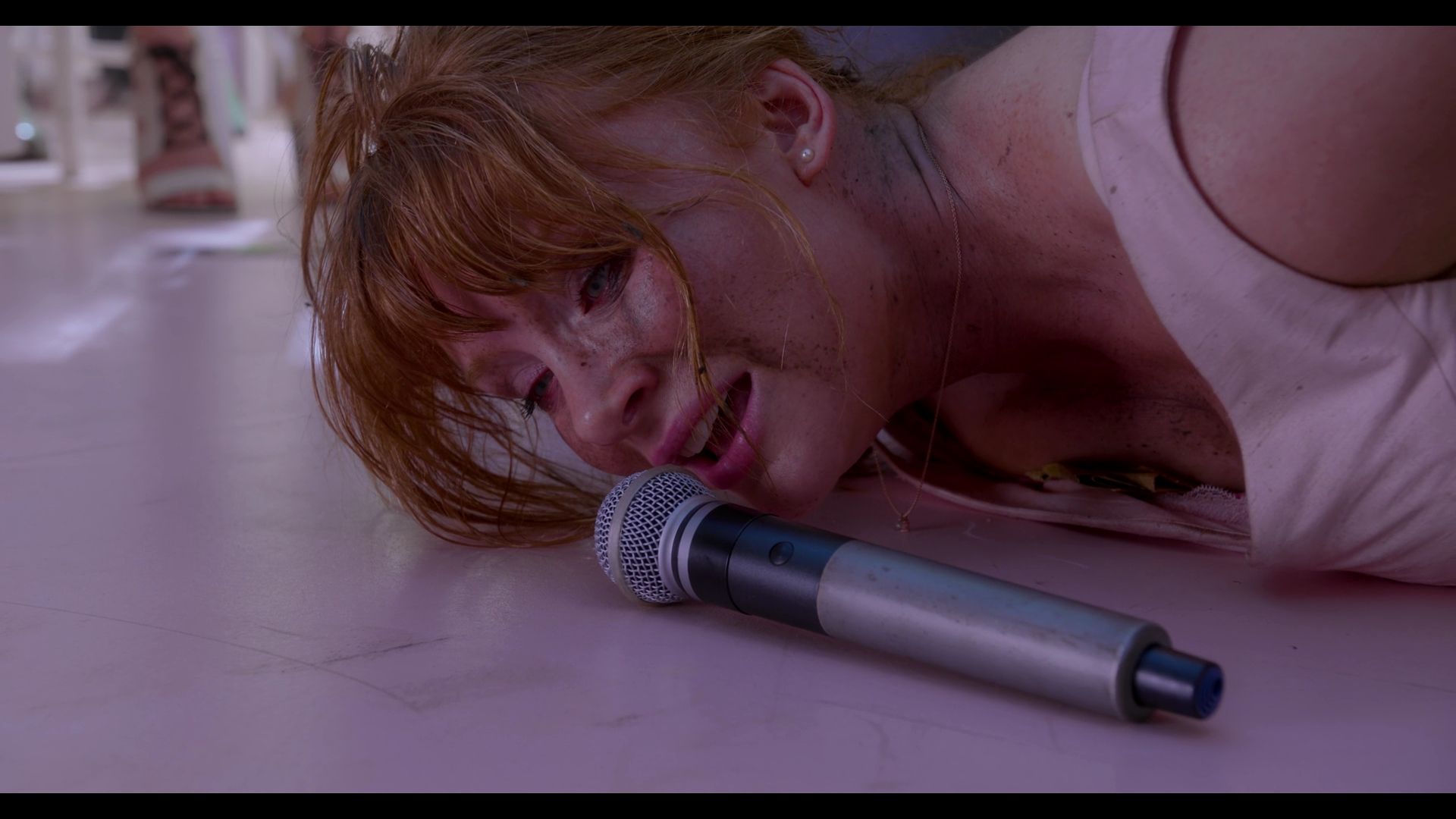 BlackMirror_3x01_Nosedive_1054.jpg