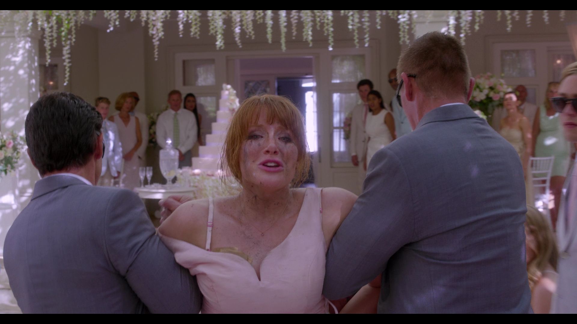 BlackMirror_3x01_Nosedive_1060.jpg
