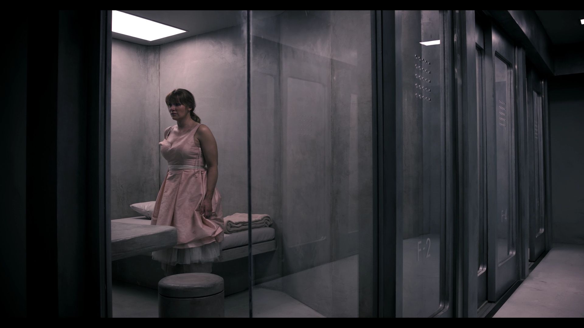 BlackMirror_3x01_Nosedive_1103.jpg