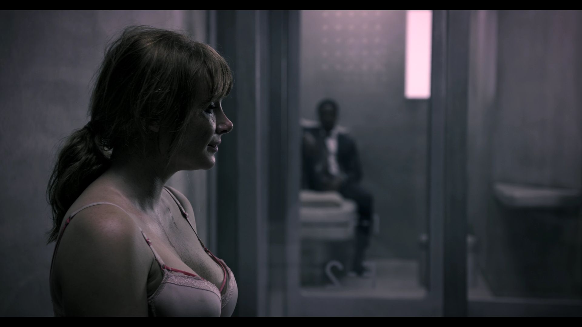 BlackMirror_3x01_Nosedive_1136.jpg