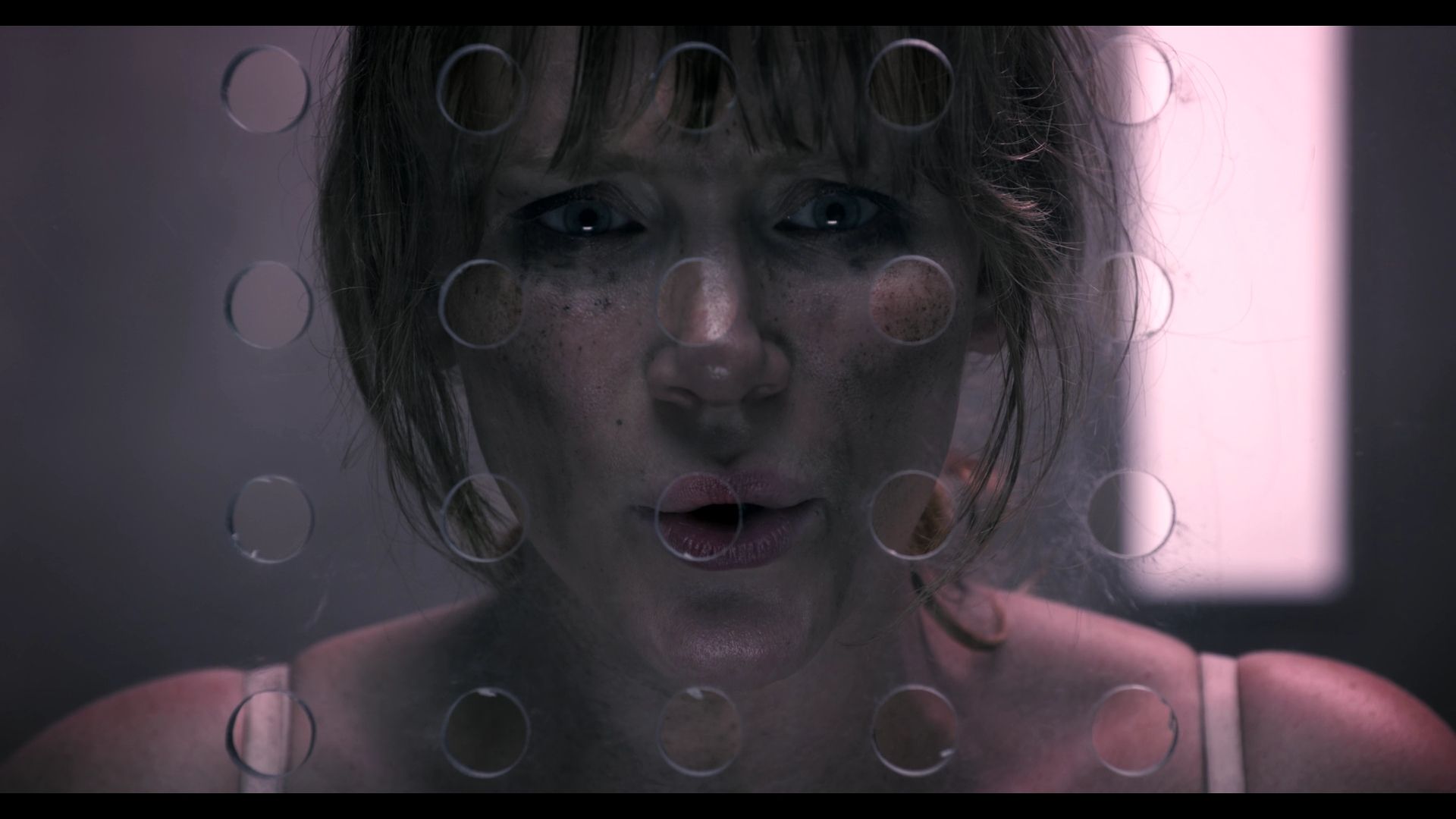 BlackMirror_3x01_Nosedive_1191.jpg